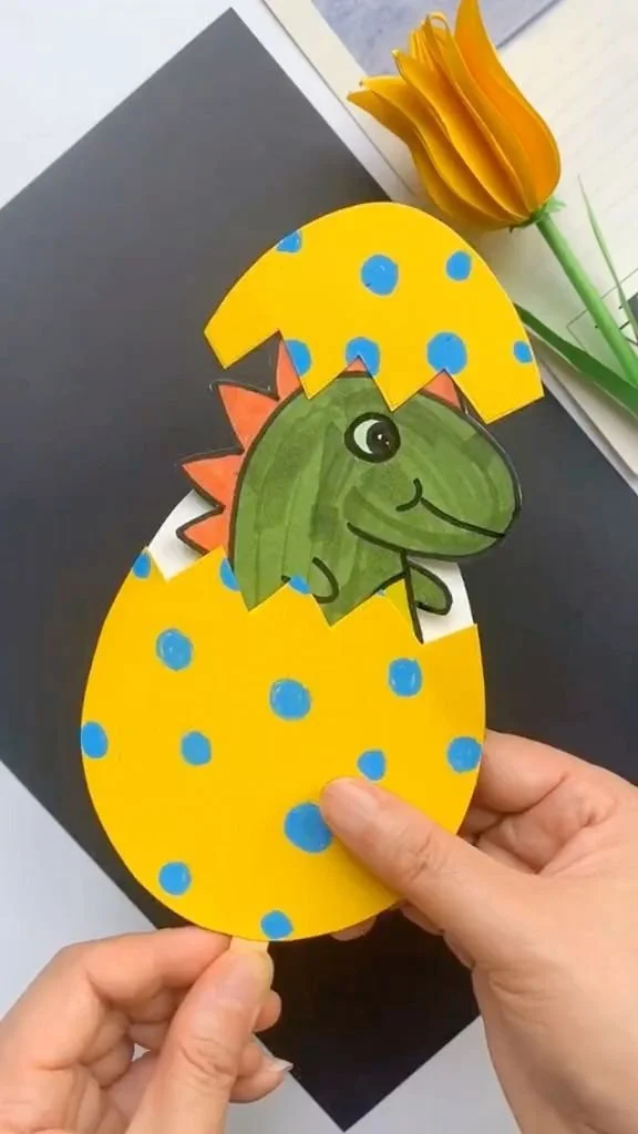 Vielfältige Geschenkideen für Kinder, darunter Handwerk und Bildungsspiele.